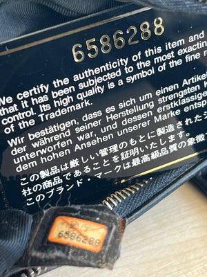 Chanel Wild Stitch avec carte d’authenticité — vue 5 | Le comptoir vintage