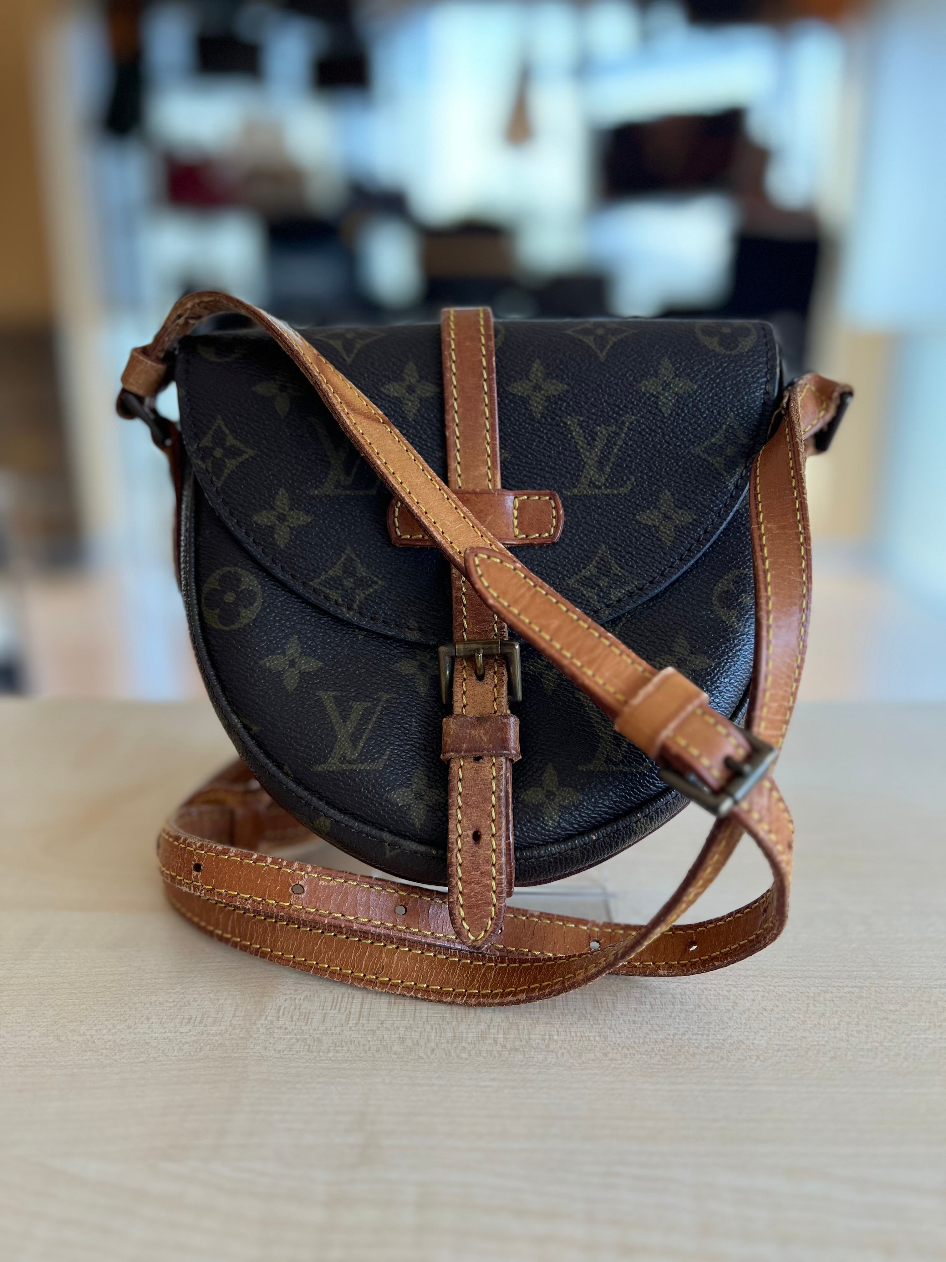 Sac Louis Vuitton Chantilly PM crossbody authentifié — Le Comptoir Vintage