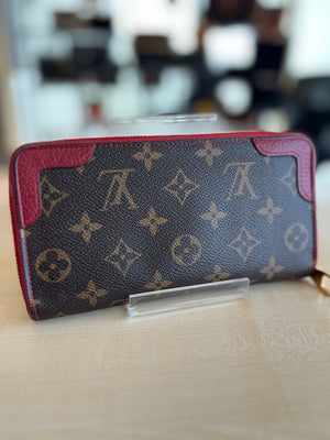 Portefeuille zippé Louis Vuitton Clémence Monogram — vue 4 | Le Comptoir Vintage