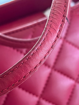 Chanel Sac Cabas Matelassé Chaîne CC — vue 13 | Le comptoir vintage