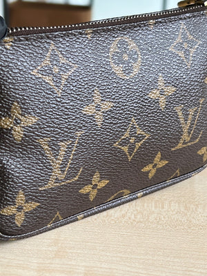 Louis Vuitton Pochette Mini Accessoires Monogram — vue 7 | Le comptoir vintage