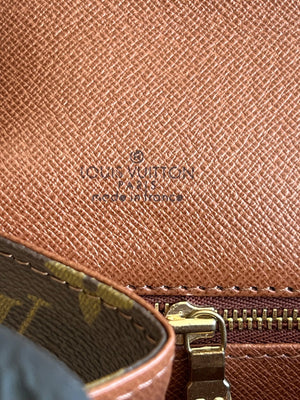 Louis Vuitton Pochette Dame GM Monogram — vue 7 | Le comptoir vintage