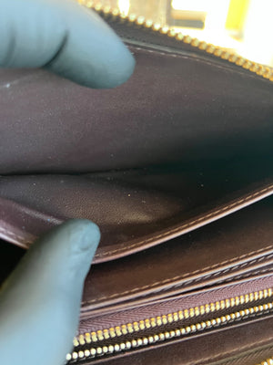 Louis Vuitton Portefeuille Zippy Vernis Monogram Amarante — vue 10 | Le comptoir vintage