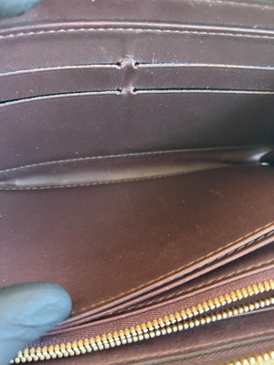 Louis Vuitton Portefeuille Zippy Vernis Monogram Amarante — vue 9 | Le comptoir vintage