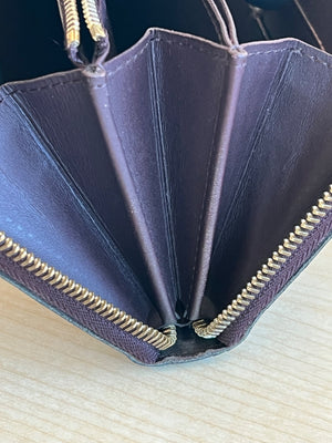 Louis Vuitton Portefeuille Zippy Vernis Monogram Amarante — vue 14 | Le comptoir vintage
