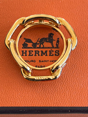 Hermès Anneau de Foulard Chaîne d'Ancre en Métal Doré — vue 5 | Le comptoir vintage