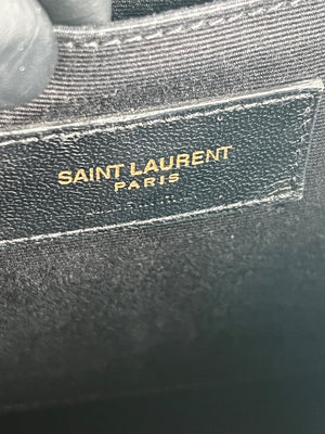 Yves Saint Laurent Pochette porte-documents Monogram cuir matelassé noir — vue 13 | Le comptoir vintage