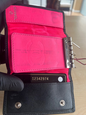 Porte-clés Chanel Cambon — vue 5 | Le comptoir vintage