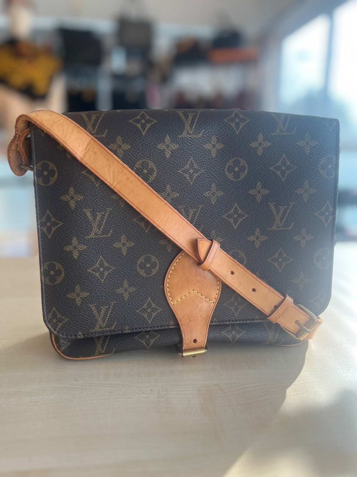 Sac Louis Vuitton Cartouchière GM authentifié — Le comptoir vintage