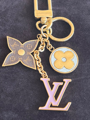 Porte-clés Louis Vuitton Spring Street — vue 2 | Le comptoir vintage