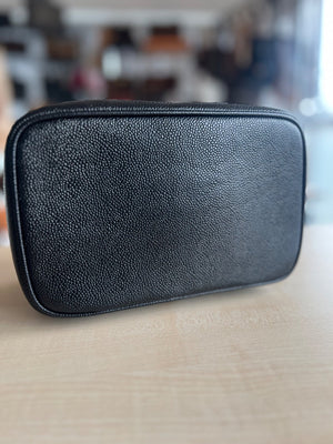 Sac Chanel Vanity cuir caviar 23x13x14 cm — vue 5 | Le comptoir vintage