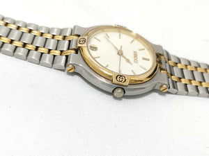 Montre Gucci 9000M — vue 6 | Le comptoir vintage