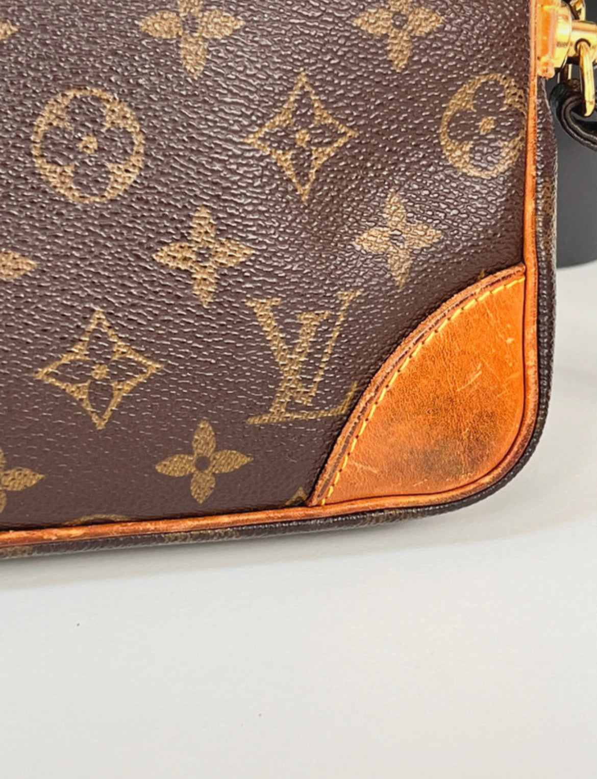 Pochette Louis Vuitton Marly -  Le Comptoir Vintage
