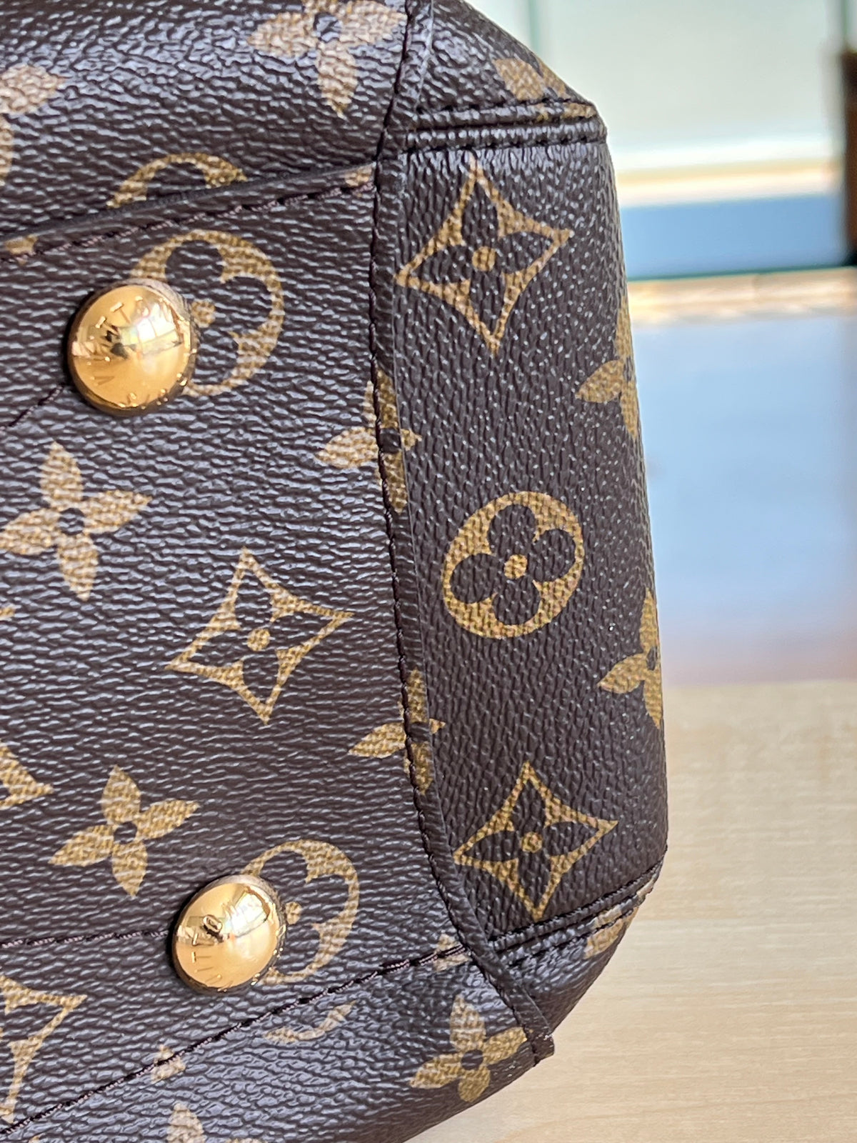 Louis Vuitton Montaigne — vue 13 | Le comptoir vintage