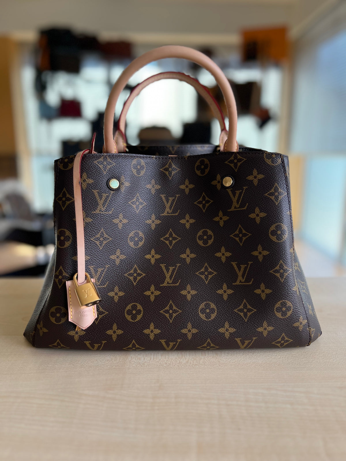 Louis Vuitton Montaigne — vue 21 | Le comptoir vintage
