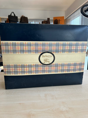 Plaid Burberrys en laine d'agneau tartan — vue 5 | Le Comptoir Vintage