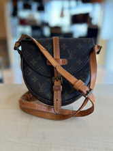 Sac Louis Vuitton Chantilly PM crossbody authentifié — Le Comptoir Vintage