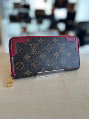 Portefeuille zippé Louis Vuitton Clémence Monogram authentifié — Le Comptoir Vintage