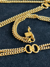 Collier Céline chaîne maillons logo Triomphe authentifié — Le Comptoir Vintage