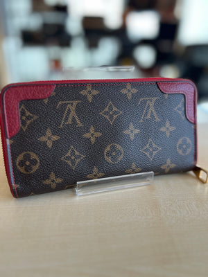 Portefeuille zippé Louis Vuitton Clémence Monogram — vue 3 | Le Comptoir Vintage