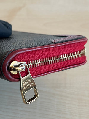 Portefeuille zippé Louis Vuitton Clémence Monogram — vue 6 | Le Comptoir Vintage