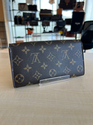 Louis Vuitton Portefeuille Sarah Monogram — vue 2 | Le comptoir vintage
