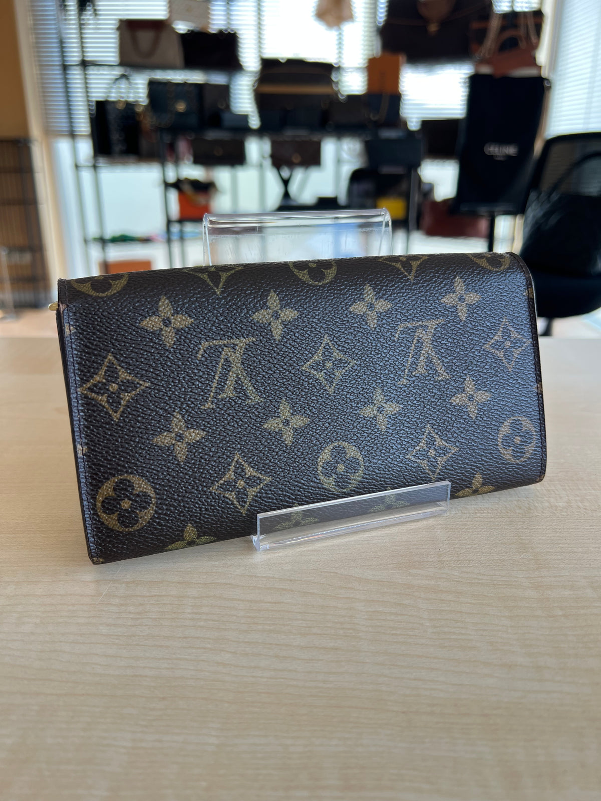 Louis Vuitton Portefeuille Sarah Monogram — vue 2 | Le comptoir vintage
