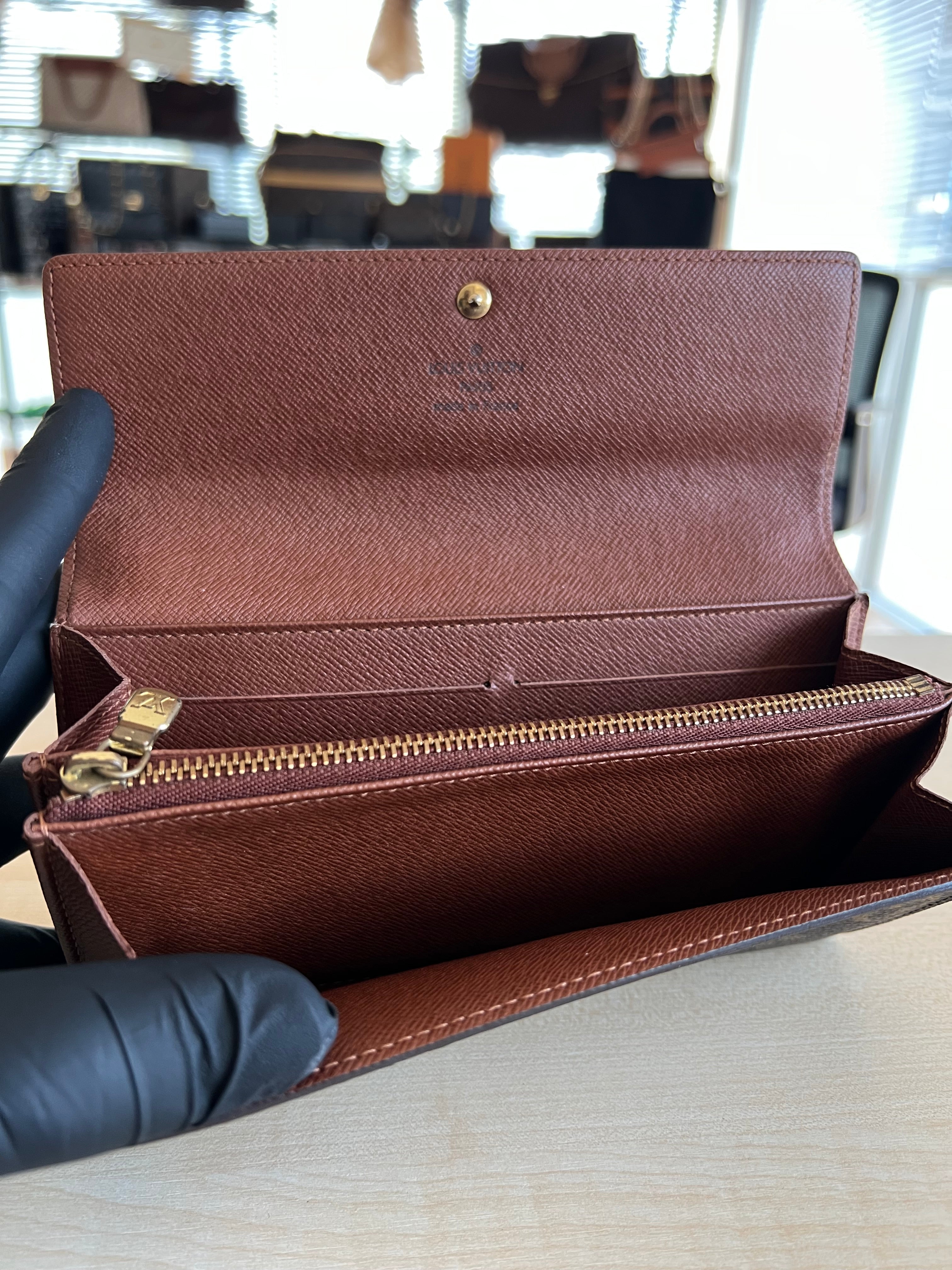 Louis Vuitton Portefeuille Sarah Monogram — vue 5 | Le comptoir vintage