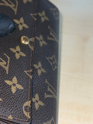 Louis Vuitton Portefeuille Sarah Monogram — vue 10 | Le comptoir vintage