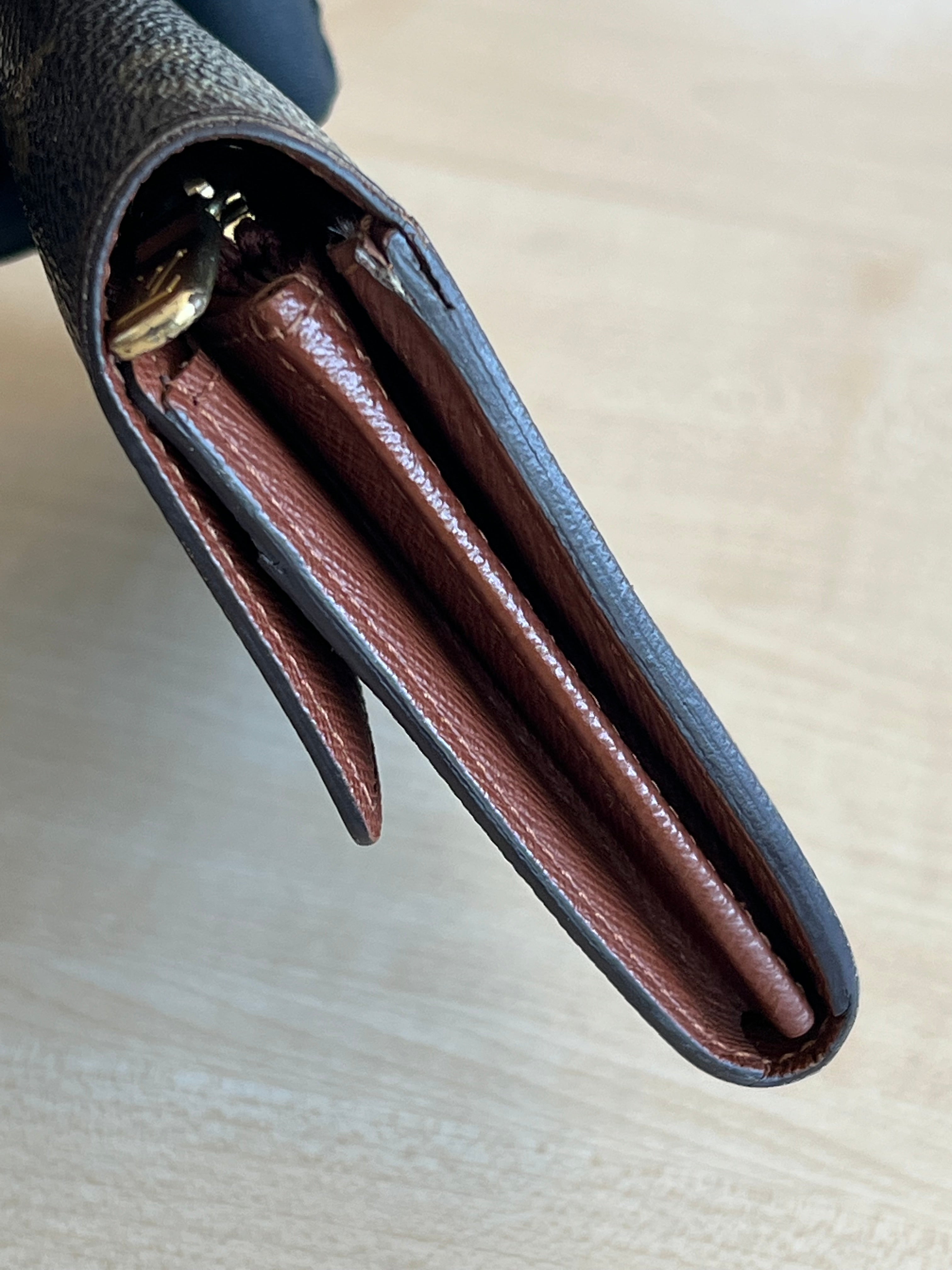 Louis Vuitton Portefeuille Sarah Monogram — vue 12 | Le comptoir vintage