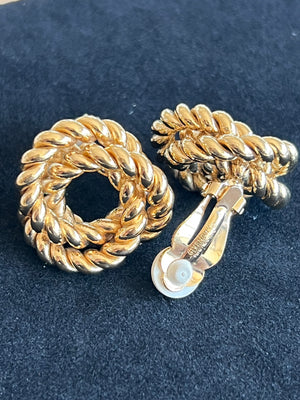 Givenchy Boucles d'oreilles clip torsadées dorées — vue 2 | Le comptoir vintage