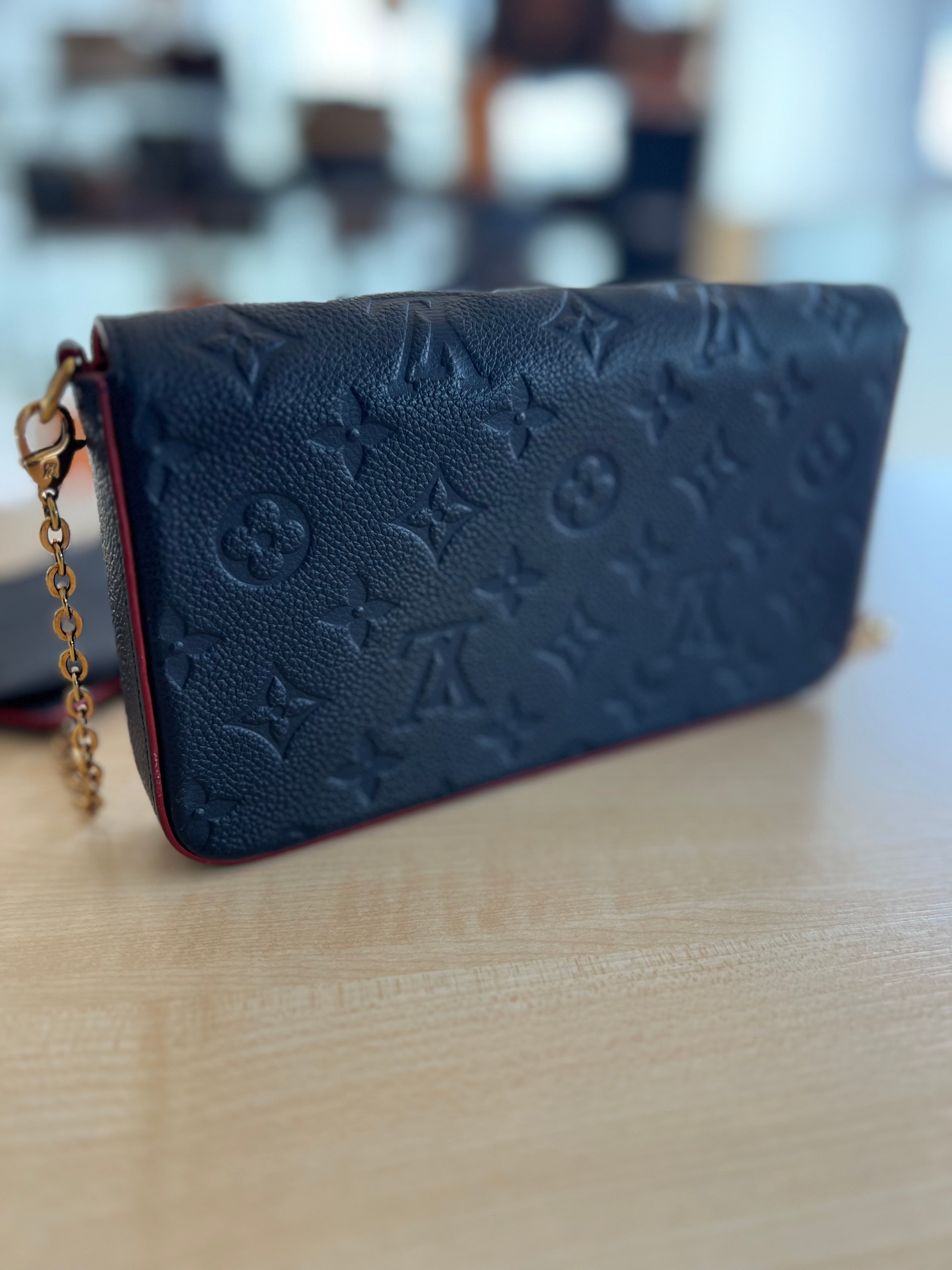 Louis Vuitton Pochette Félicie Monogram Empreinte Marine Rouge — vue 14 | Le comptoir vintage