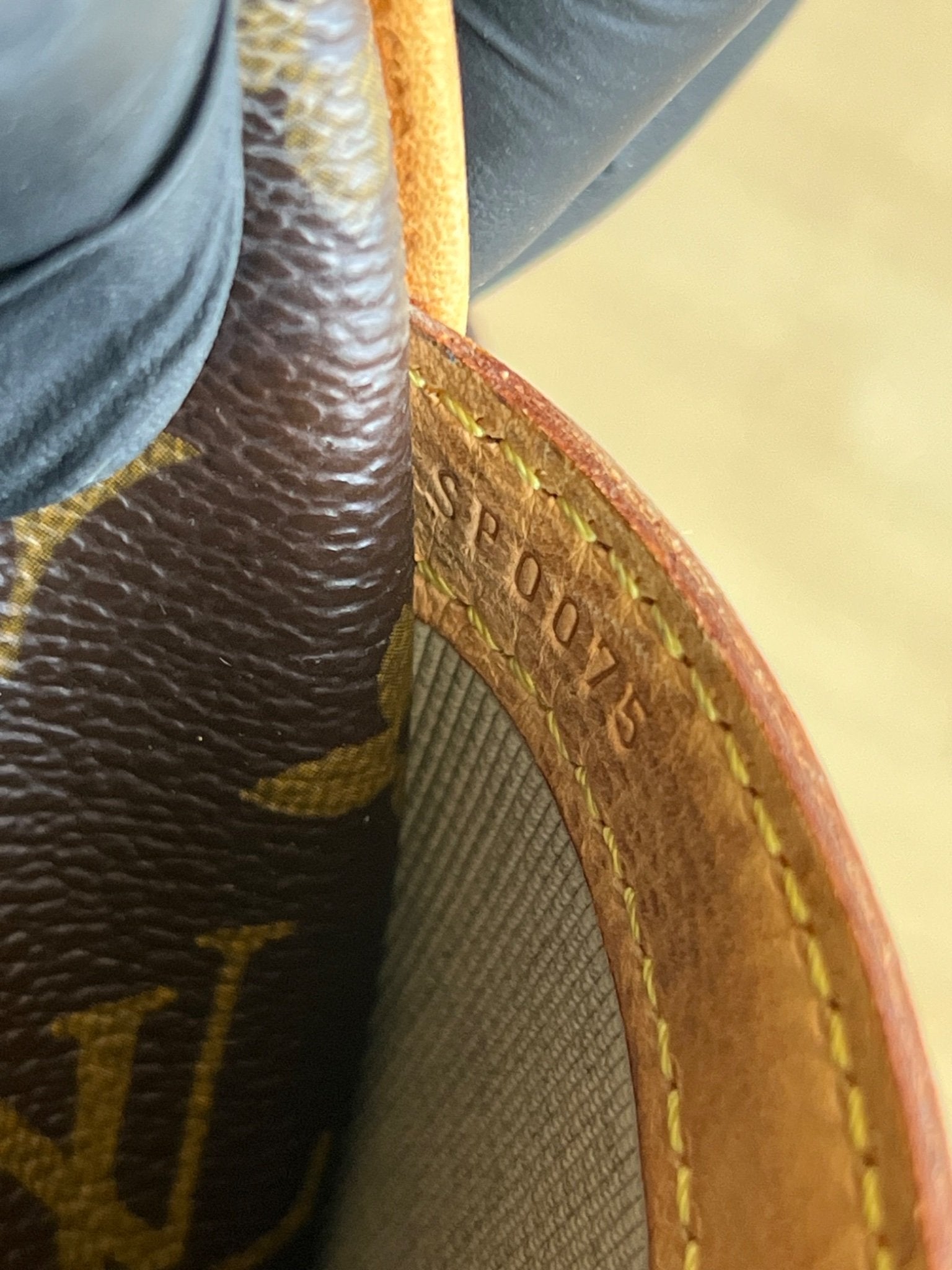 Louis Vuitton Reporter PM Monogram — vue 11 | Le comptoir vintage