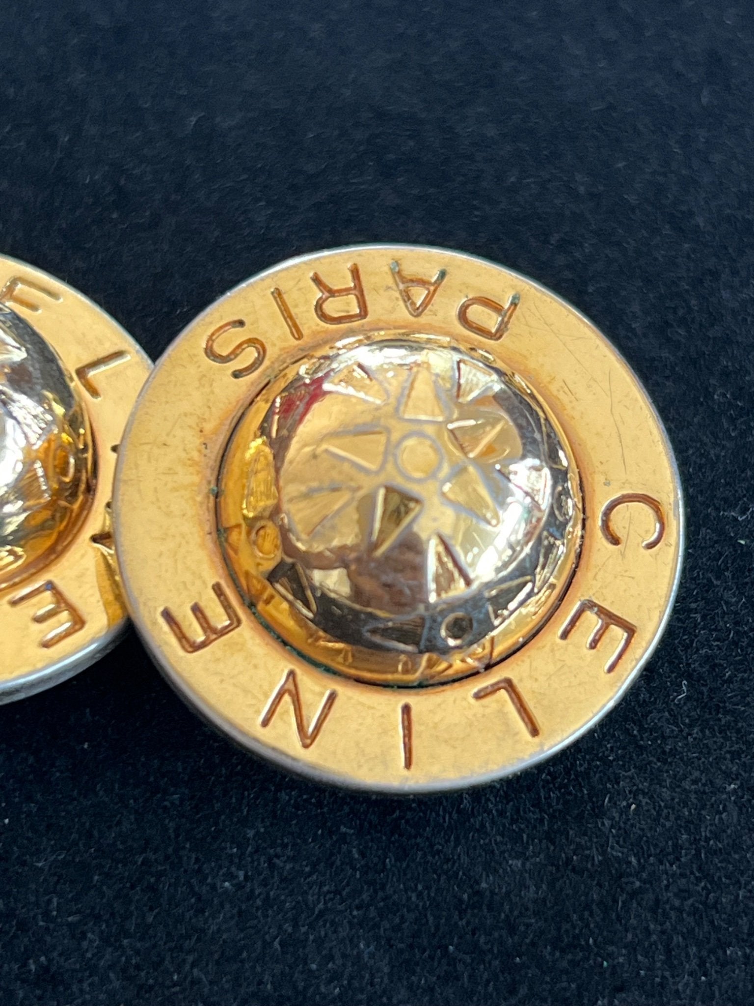 Boucles d'oreilles Céline Paris clips logo — vue 9 | Le Comptoir Vintage