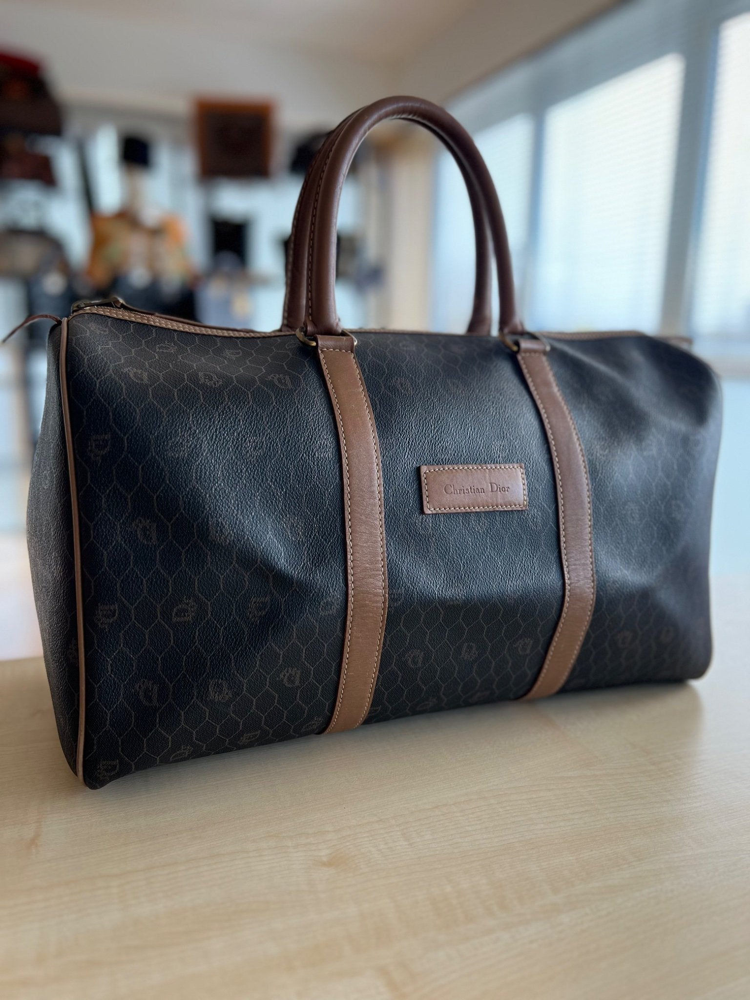 Christian Dior Sac de voyage Boston Honeycomb — vue 4 | Le comptoir vintage