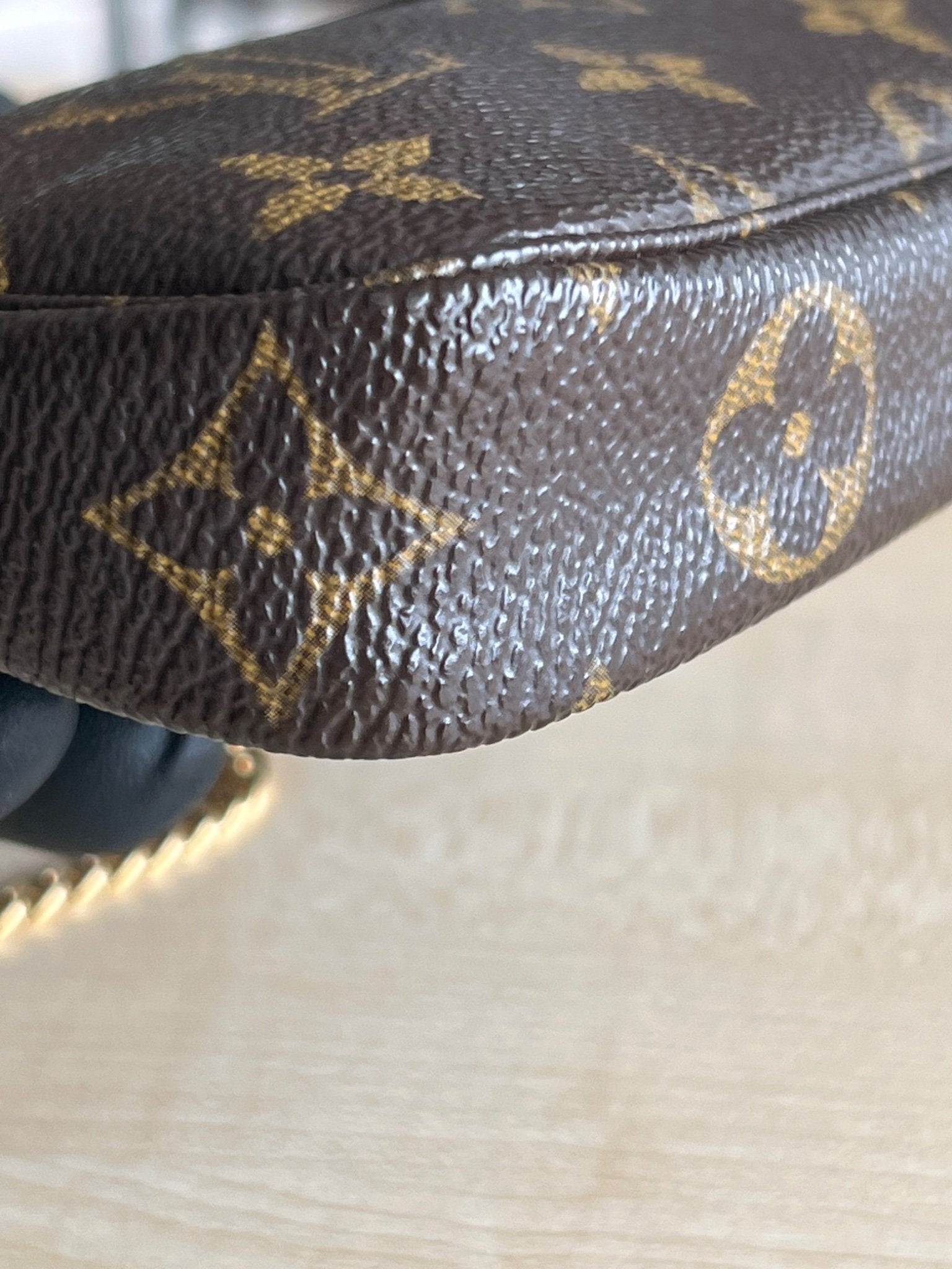 Louis Vuitton Pochette Mini Accessoires Monogram — vue 5 | Le comptoir vintage