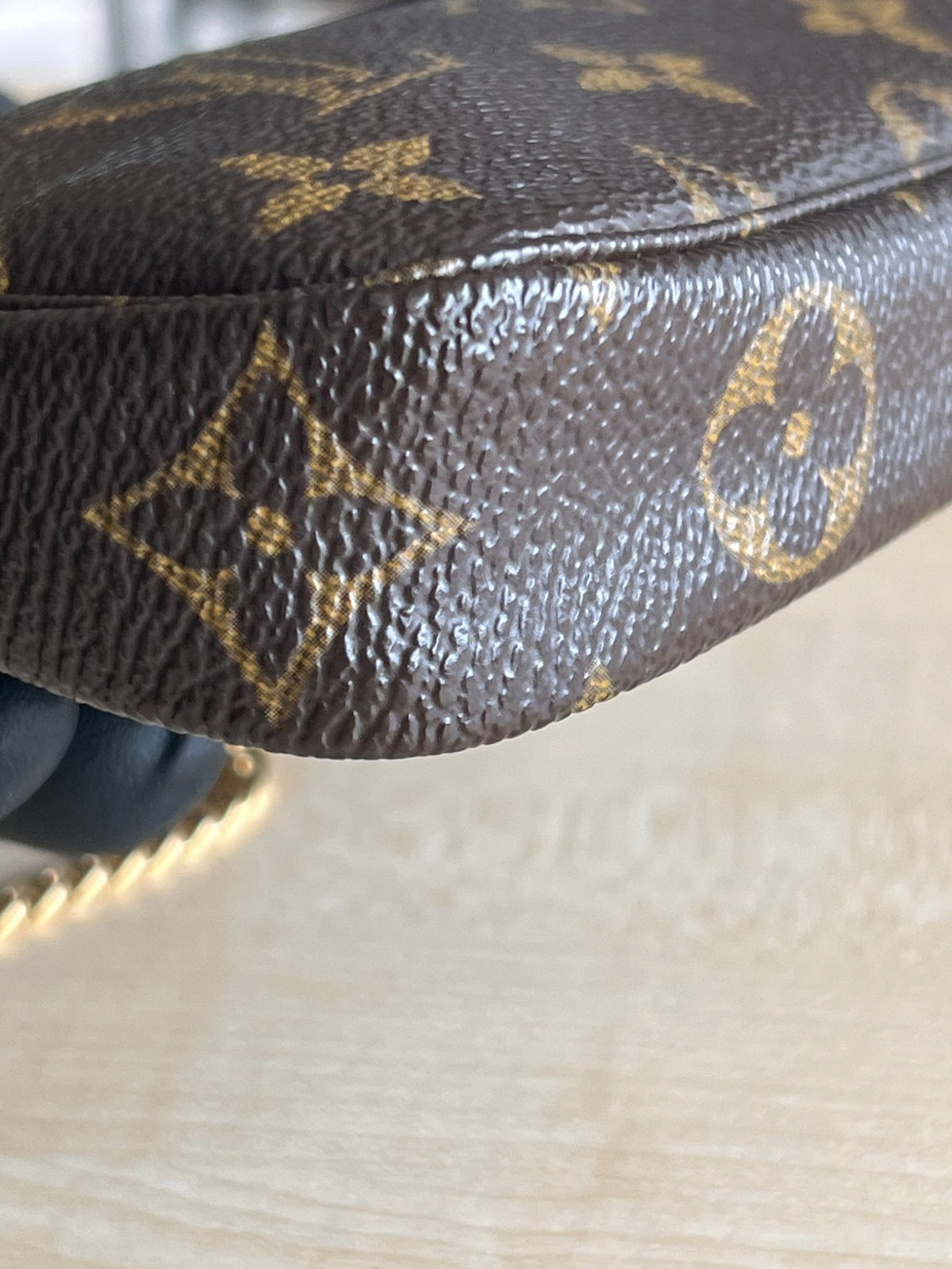 Louis Vuitton Pochette Mini Accessoires Monogram — vue 5 | Le comptoir vintage