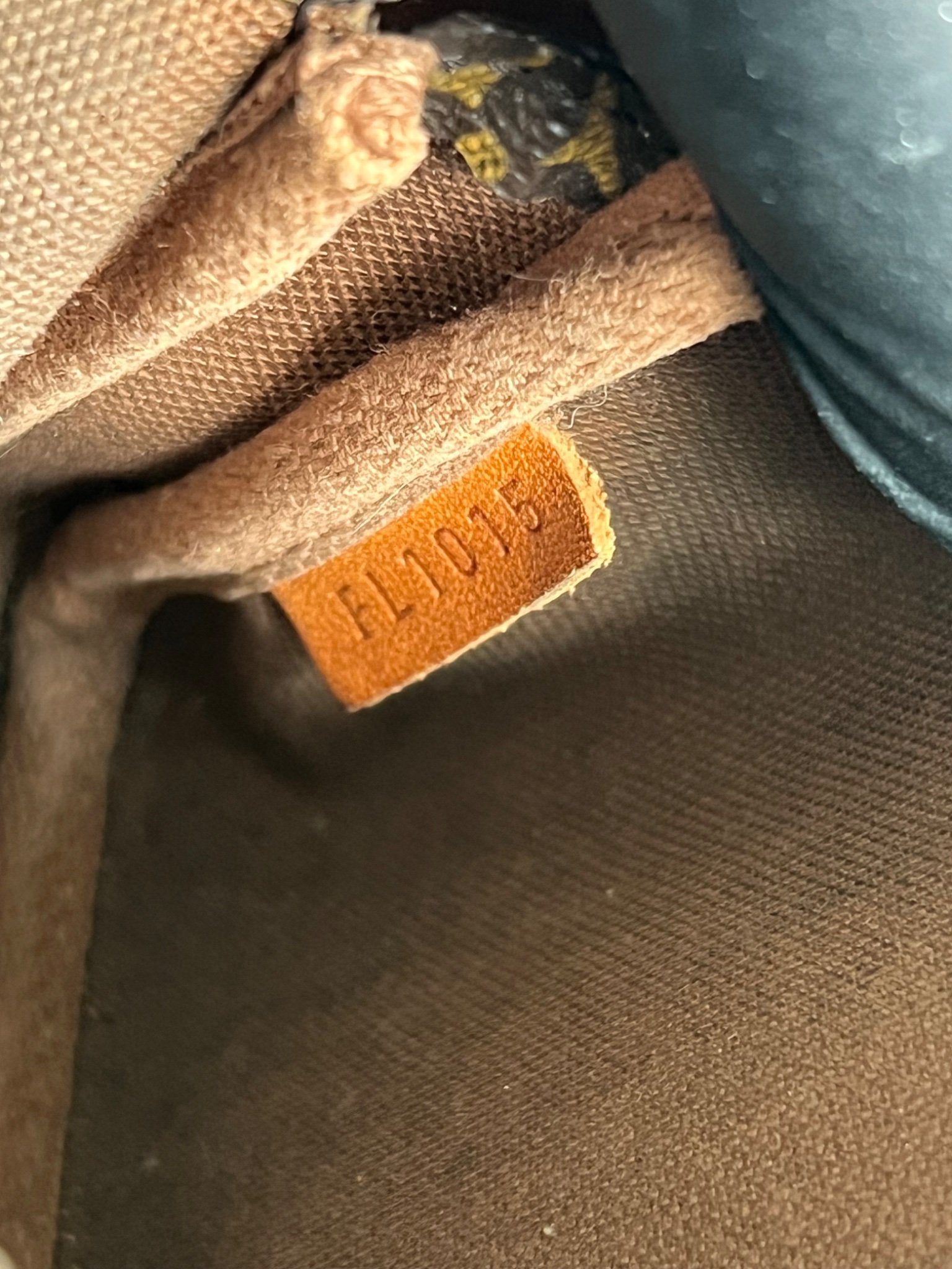Louis Vuitton Pochette Mini Accessoires Monogram — vue 8 | Le comptoir vintage