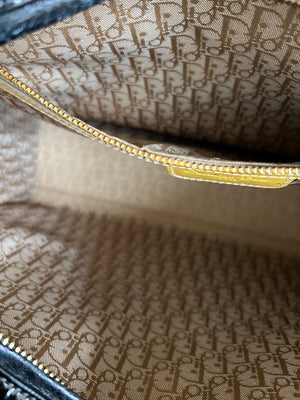 Christian Dior Sac Lady Dior Large en cuir verni noir — vue 12 | Le comptoir vintage