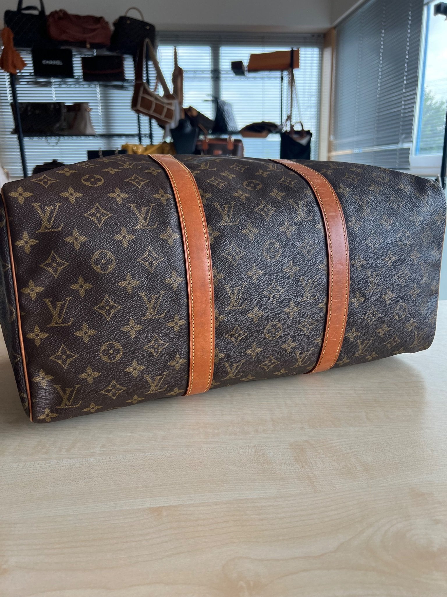 Louis Vuitton Sac Souple 45 Monogram — vue 9 | Le comptoir vintage