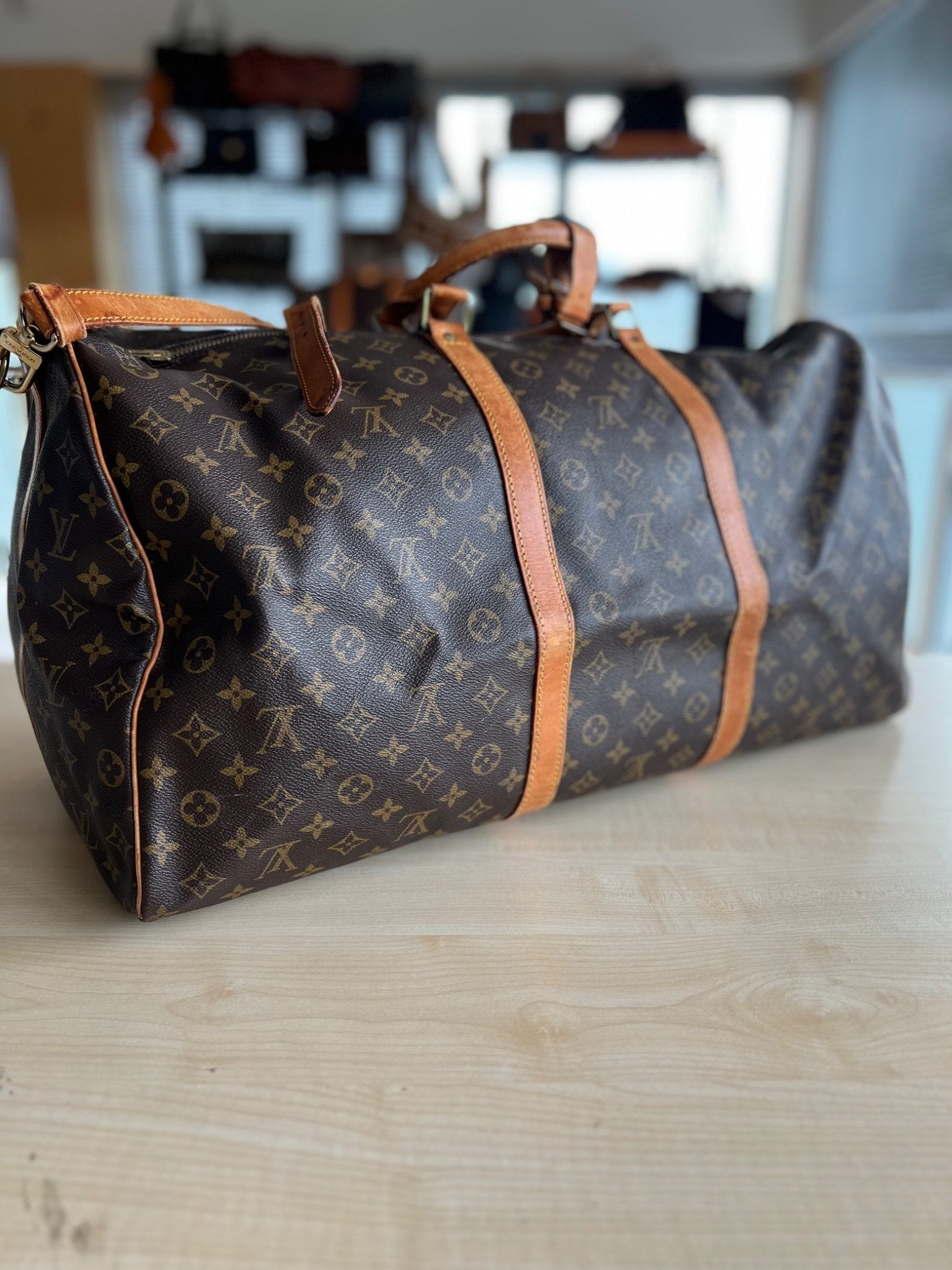 Louis Vuitton Keepall 60 Bandoulière Monogram — vue 3 | Le comptoir vintage