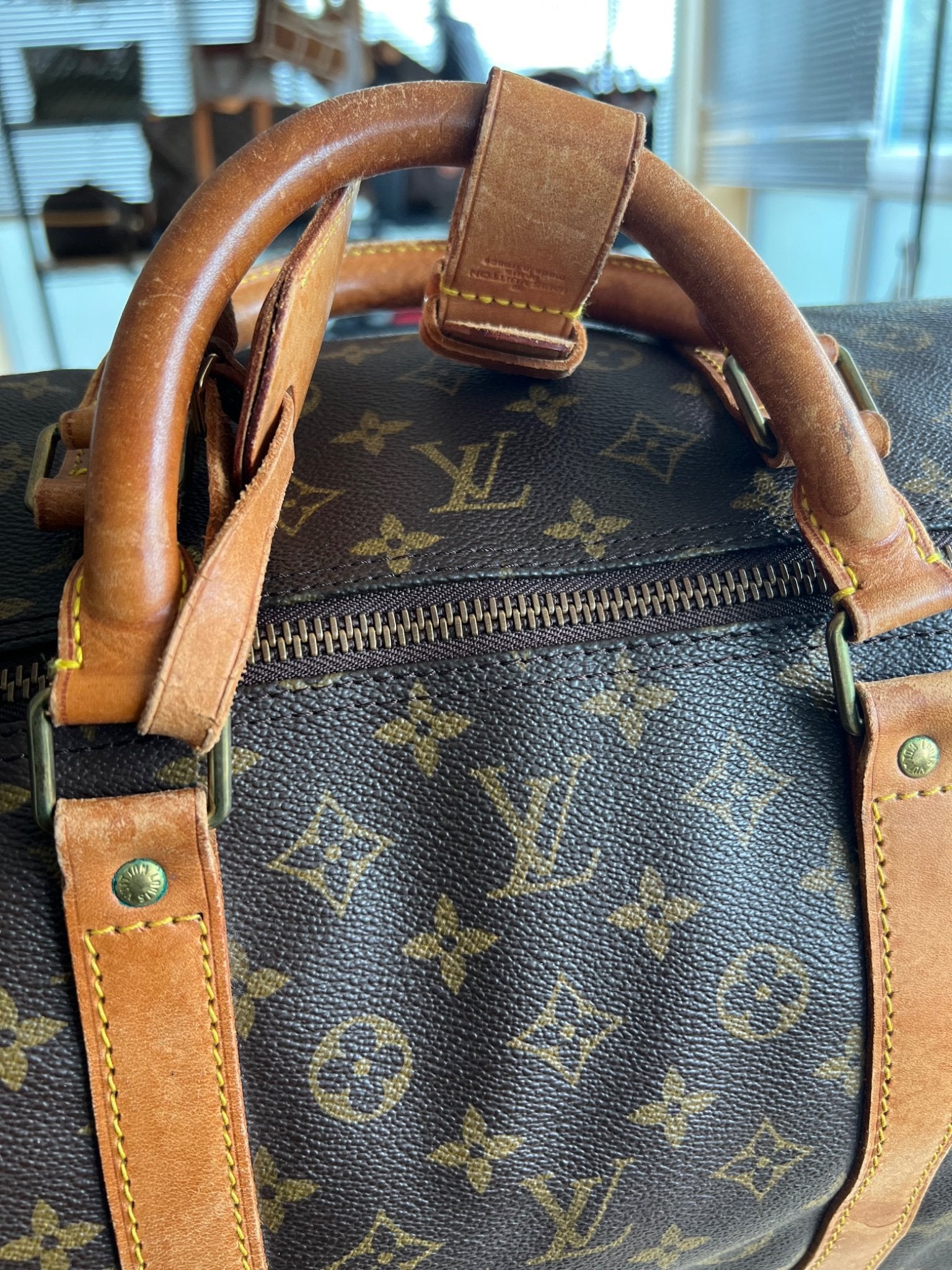 Louis Vuitton Keepall 60 Bandoulière Monogram — vue 8 | Le comptoir vintage