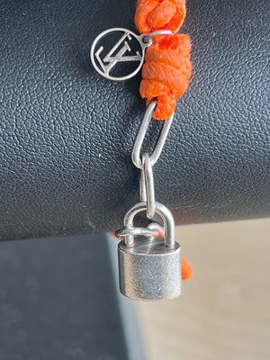Louis Vuitton Bracelet Monogram Charm Cadenas — vue 6 | Le comptoir vintage
