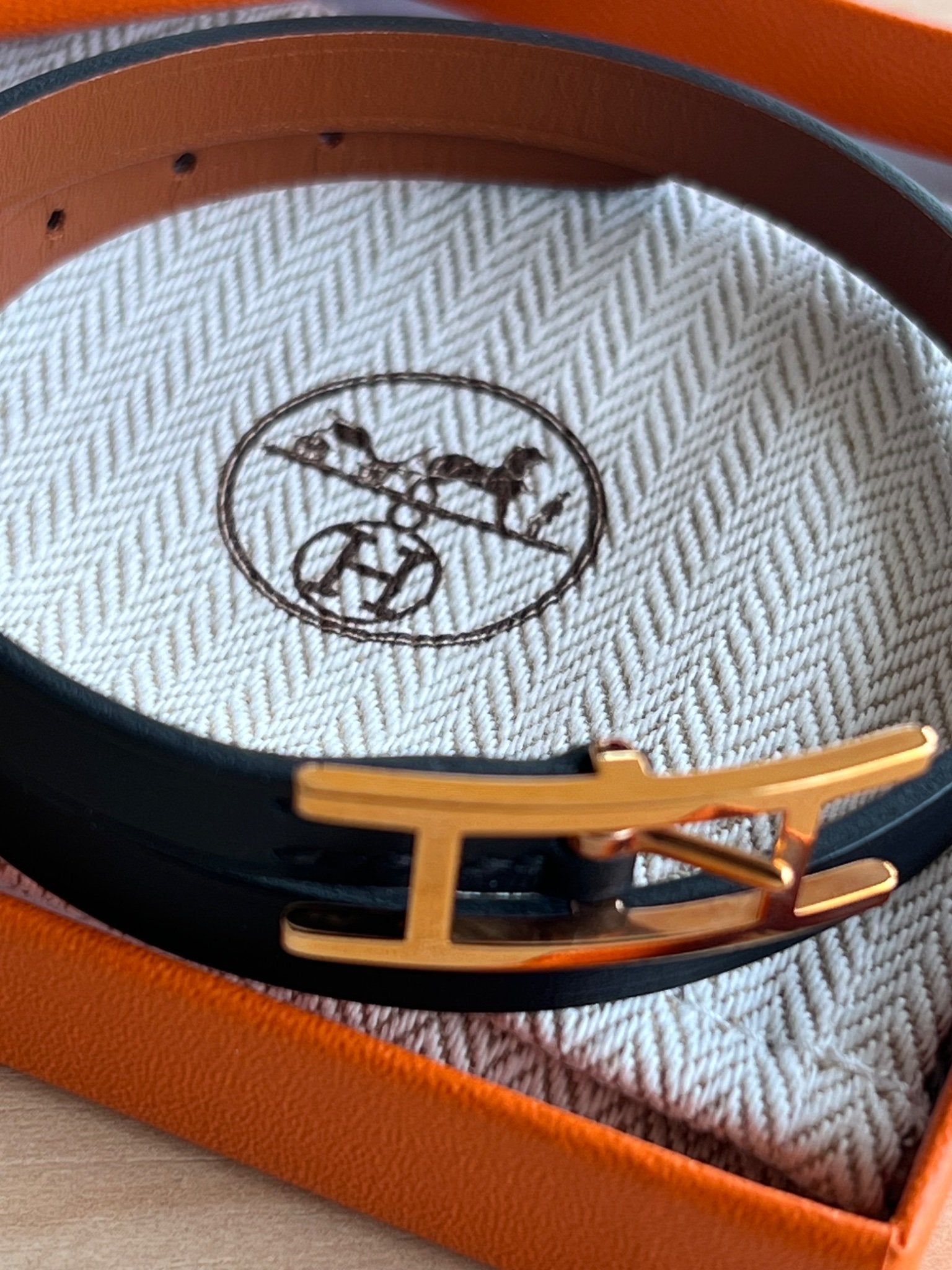 Hermès Ceinture réversible fine boucle H authentifiée — Le comptoir vintage