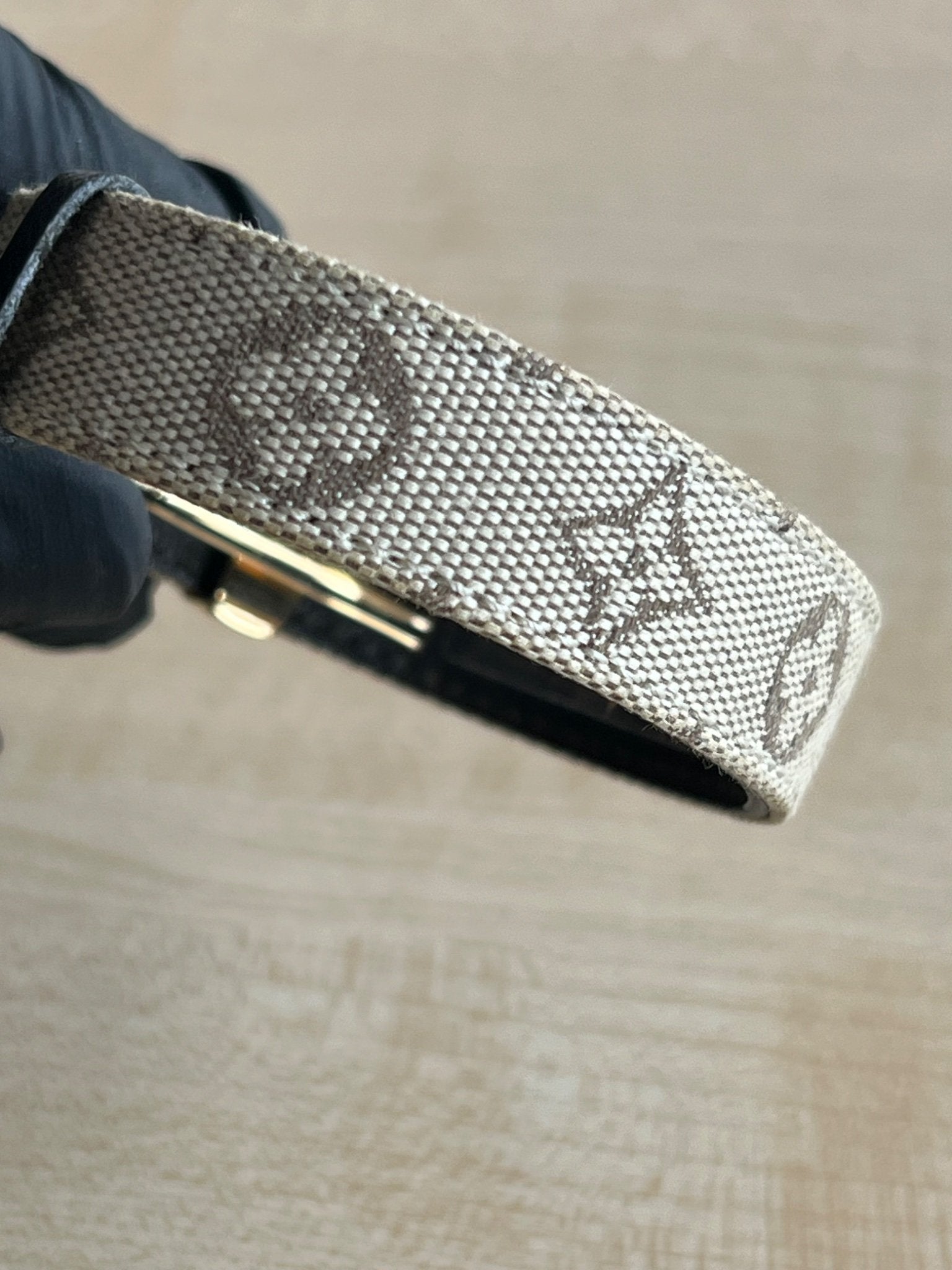 Louis Vuitton Bracelet Monogram Fleur Fermoir Doré — vue 12 | Le comptoir vintage