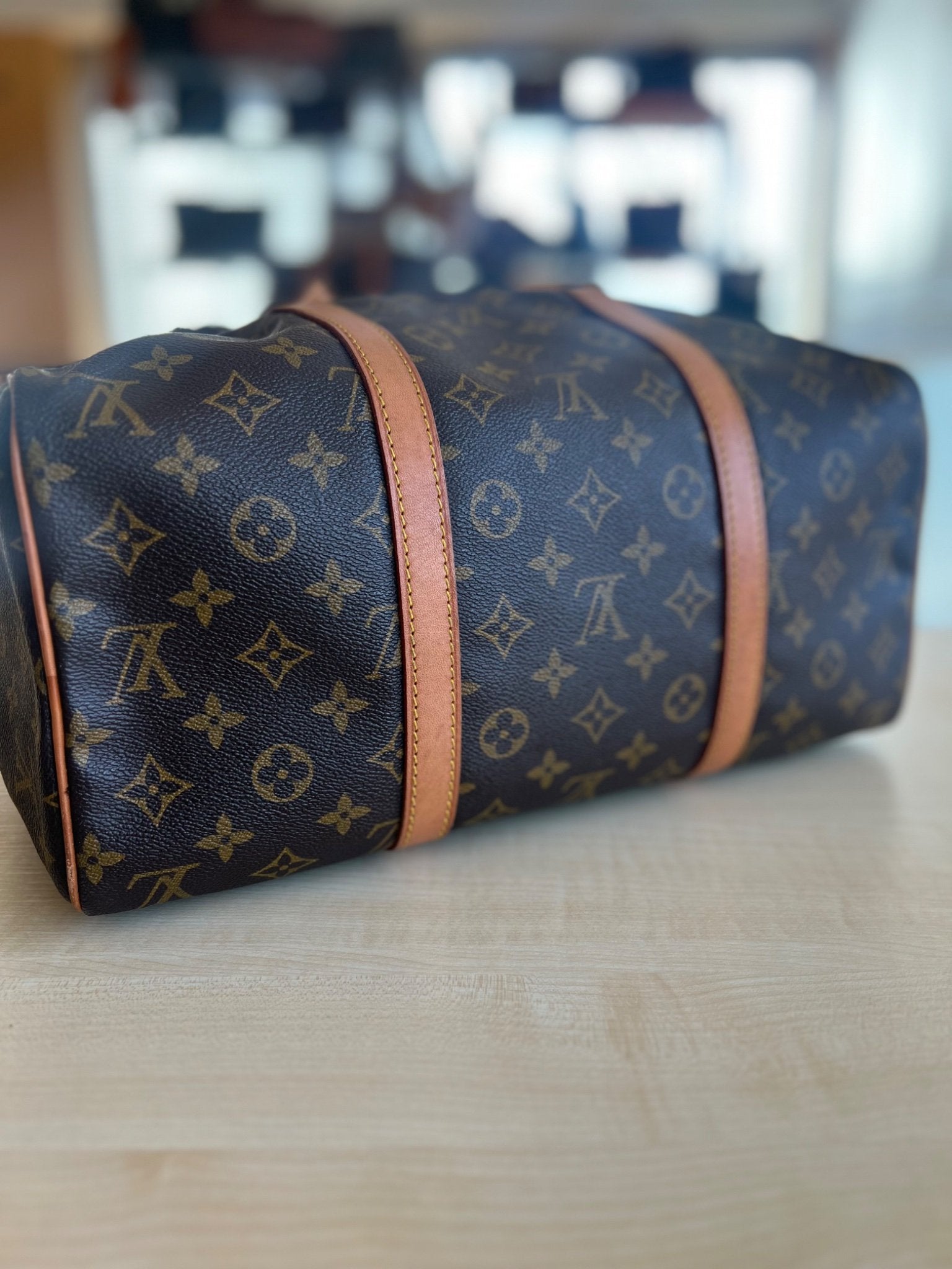 Louis Vuitton Sac Souple 35 Monogram — vue 11 | Le comptoir vintage