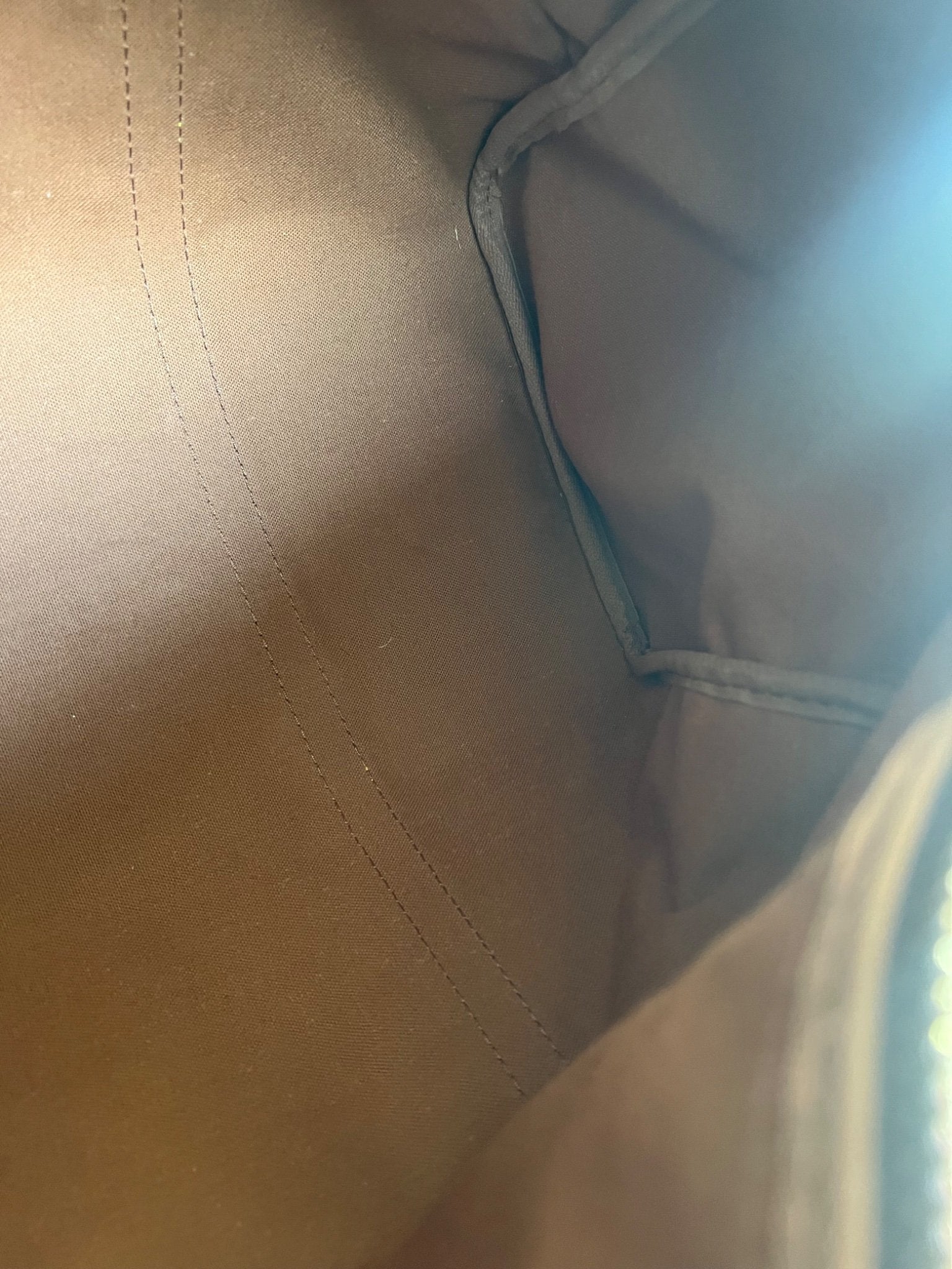 Louis Vuitton Sac Souple 35 Monogram — vue 19 | Le comptoir vintage