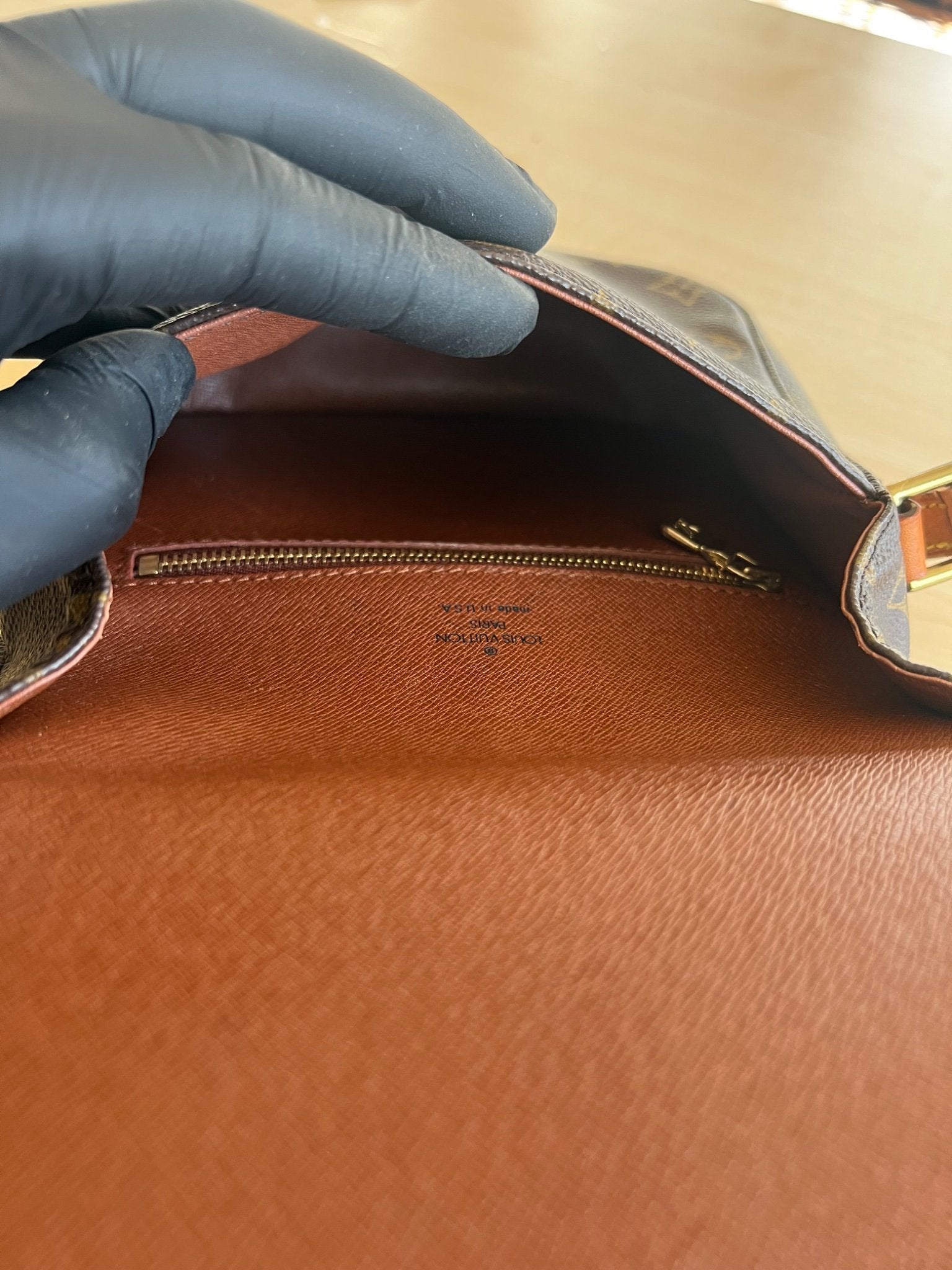 Louis Vuitton Sac Saint Cloud Monogram PM — vue 12 | Le comptoir vintage