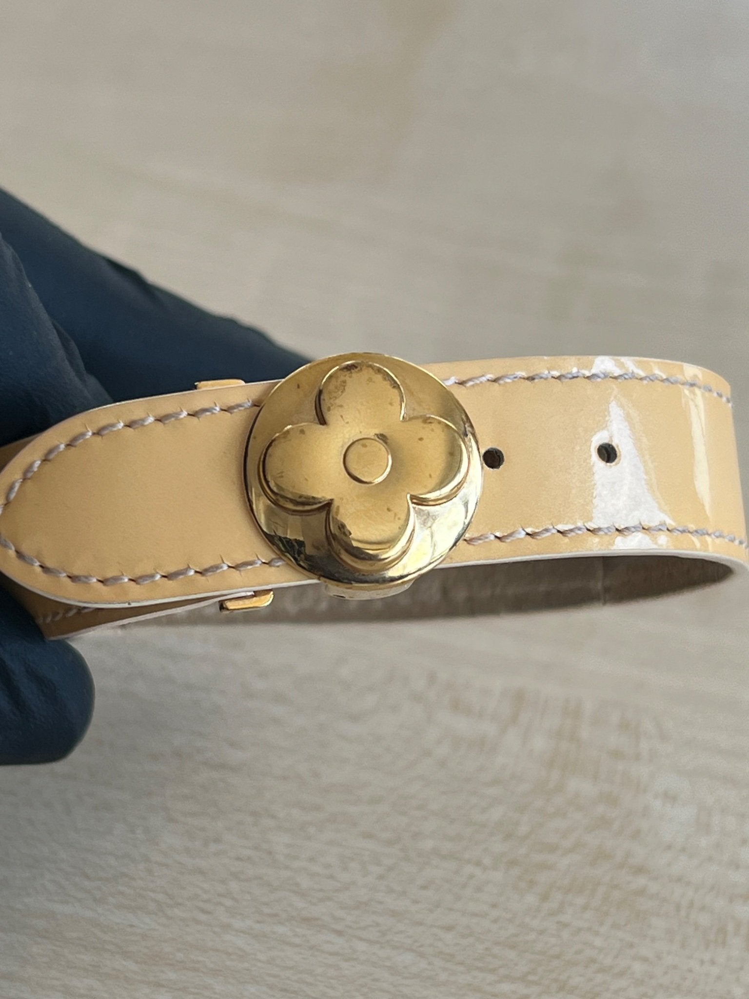 Louis Vuitton Bracelet Monogram Vernis authentifié — Le comptoir vintage