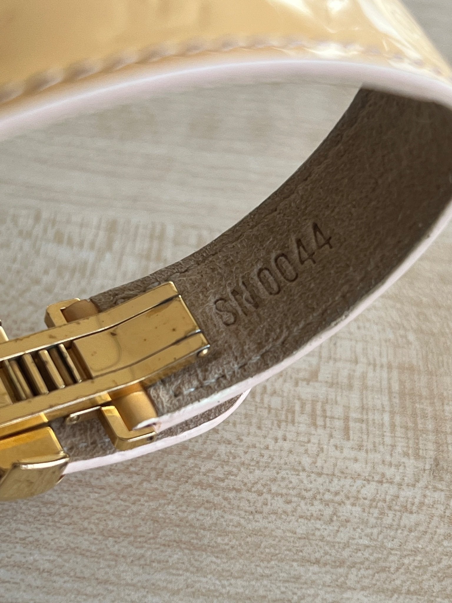 Louis Vuitton Bracelet Monogram Vernis — vue 4 | Le comptoir vintage